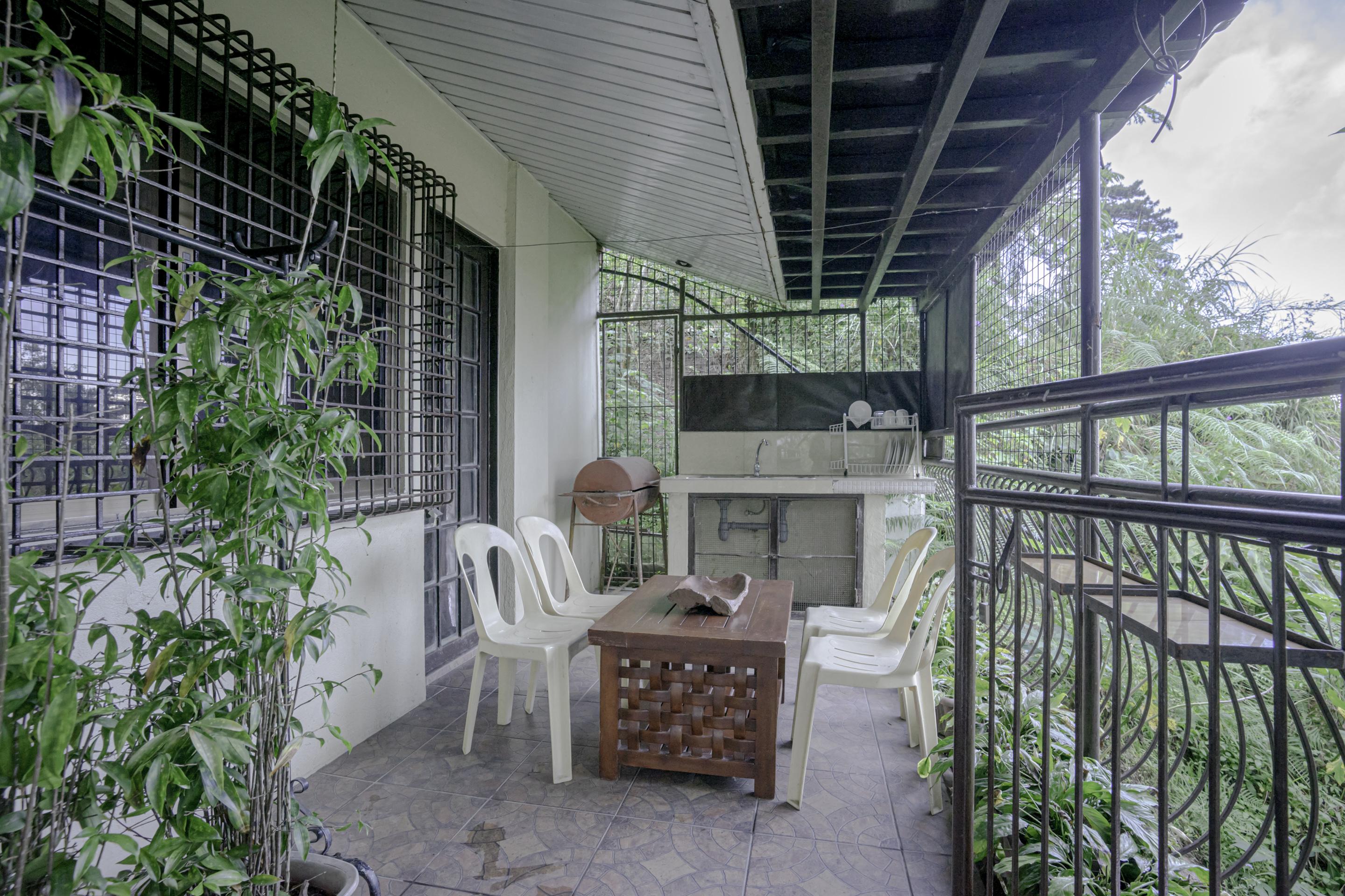 Oyo 760 Tiptop Vacation Homes Baguio City Exterior photo